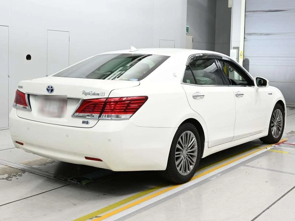 Toyota CROWN HYBRID  с аукциона в Японии