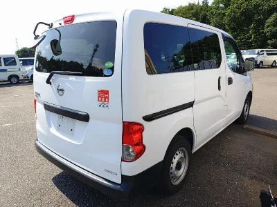 NISSAN NV200