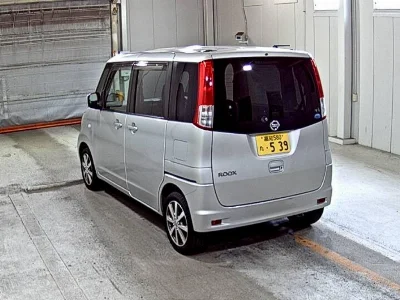 NISSAN ROOX