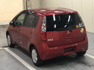 MITSUBISHI COLT