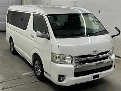 TOYOTA HIACE