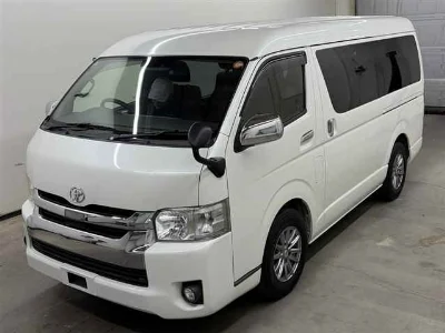 TOYOTA HIACE