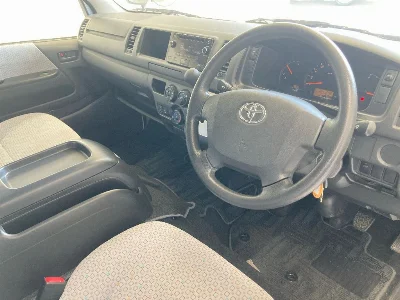 TOYOTA HIACE