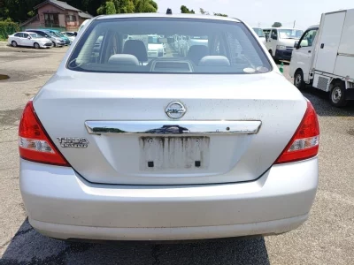 NISSAN TIIDA LATIO