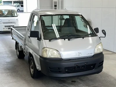 TOYOTA LITE ACE TRUCK
