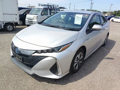 TOYOTA PRIUS PHV