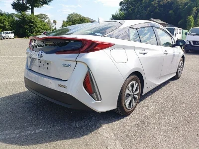 TOYOTA PRIUS PHV