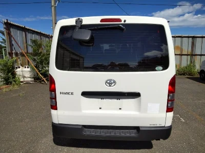 TOYOTA HIACE VAN