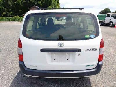 TOYOTA SUCCEED