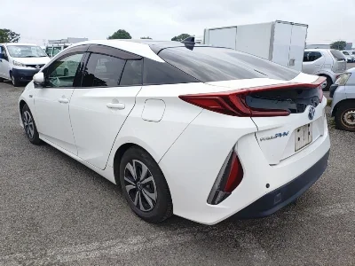 TOYOTA PRIUS PHV