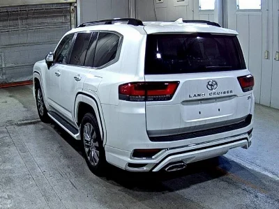 TOYOTA LAND CRUISER