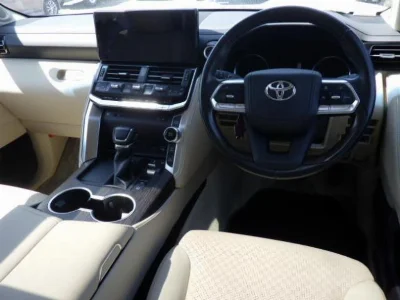 TOYOTA LAND CRUISER