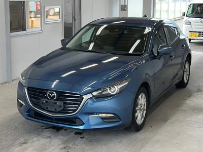MAZDA AXELA
