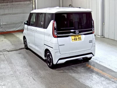 NISSAN ROOX