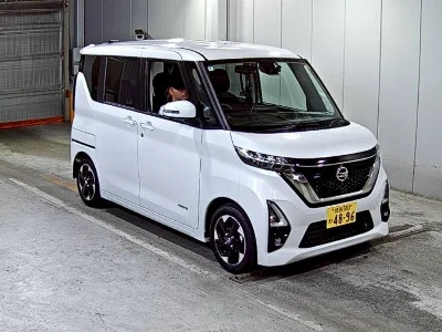 NISSAN ROOX