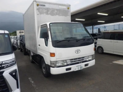 TOYOTA DYNA