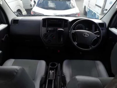 TOYOTA TOWN ACE VAN