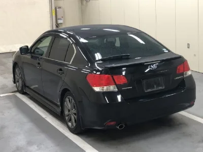 SUBARU LEGACY B4