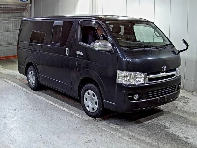 TOYOTA HIACE VAN