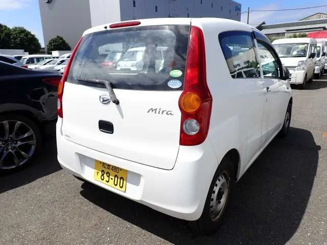 Daihatsu Mira  с аукциона в Японии
