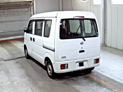 NISSAN CLIPPER VAN