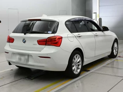 BMW 1 SERIES