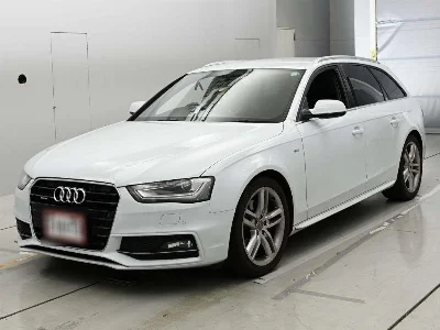 AUDI A4 AVANTE