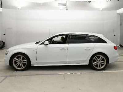 AUDI A4 AVANTE