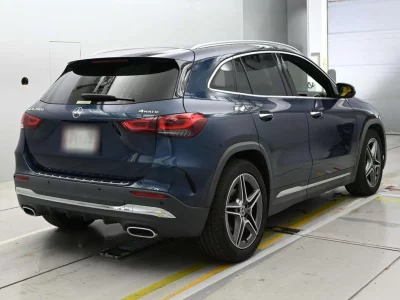 MERCEDES BENZ GLA