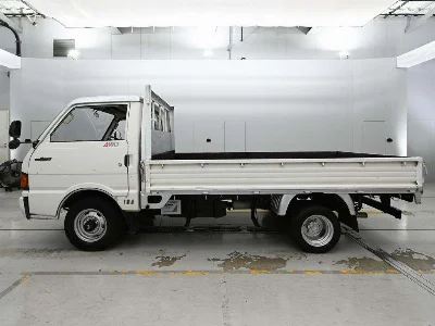 MAZDA BONGO BRAWNY TRUCK