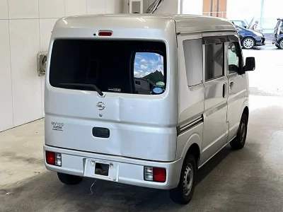 NISSAN CLIPPER VAN