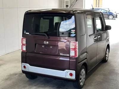 DAIHATSU WAKE