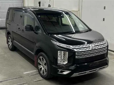 MITSUBISHI DELICA D5