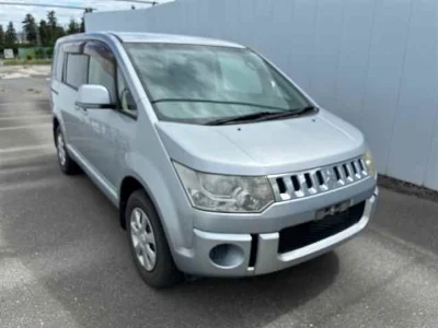 MITSUBISHI DELICA D5