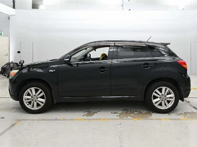 MITSUBISHI RVR