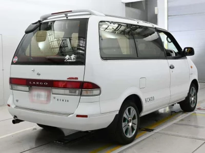NISSAN LARGO