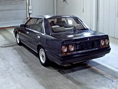NISSAN SKYLINE