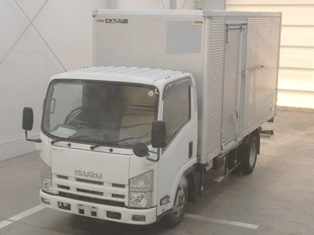 Isuzu Elf  с аукциона в Японии
