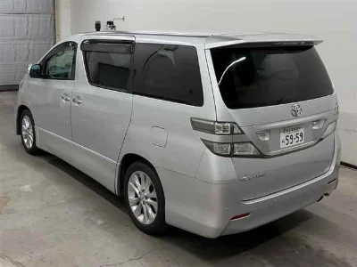 TOYOTA VELLFIRE
