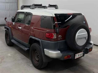 TOYOTA FJ CRUISER