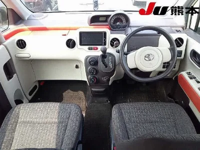 TOYOTA PORTE