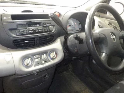 NISSAN TINO