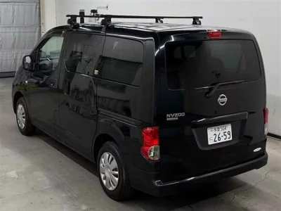 NISSAN NV200
