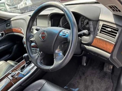NISSAN FUGA