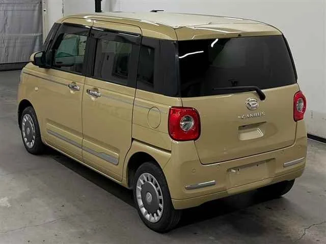 Daihatsu Move Canbus  с аукциона в Японии