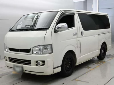 TOYOTA REGIUS VAN