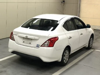 NISSAN TIIDA LATIO
