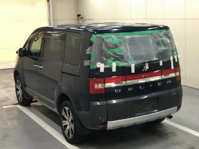 MITSUBISHI DELICA D5