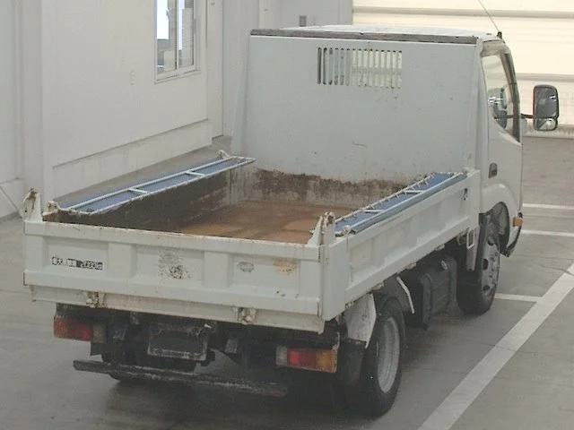 Hino Dutro  с аукциона в Японии