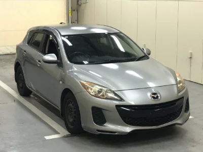 MAZDA AXELA